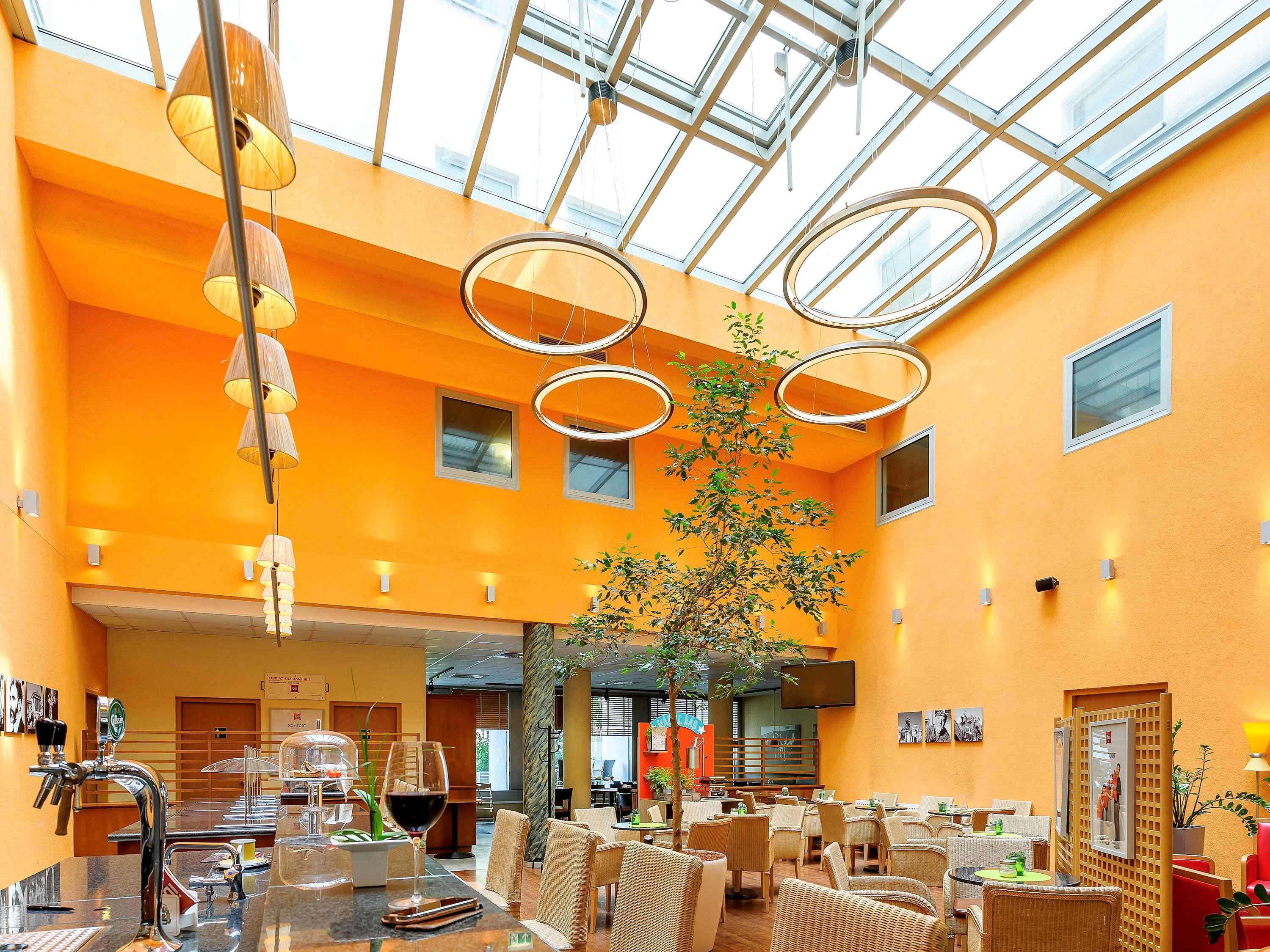 Ibis Wien City Bagian luar foto