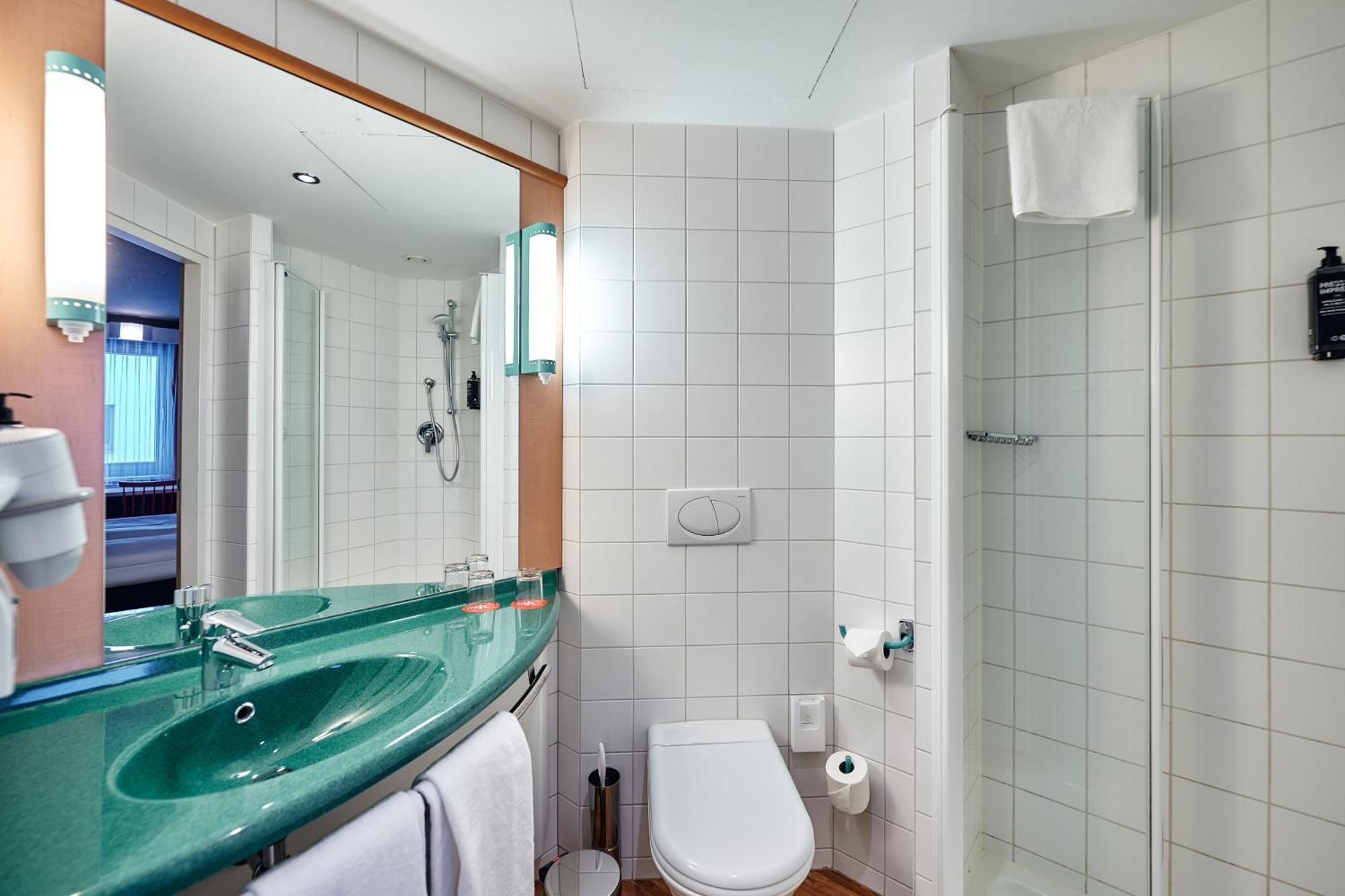 Ibis Wien City Bagian luar foto