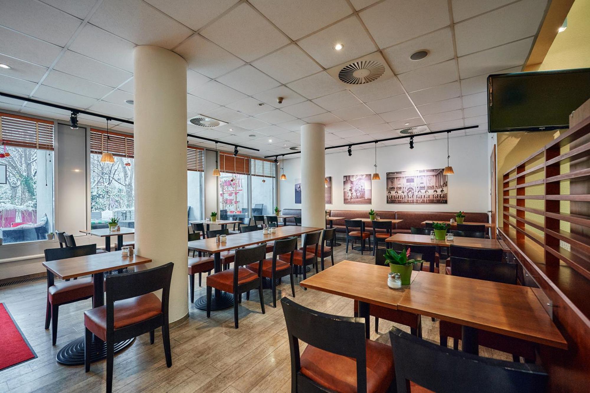 Ibis Wien City Bagian luar foto